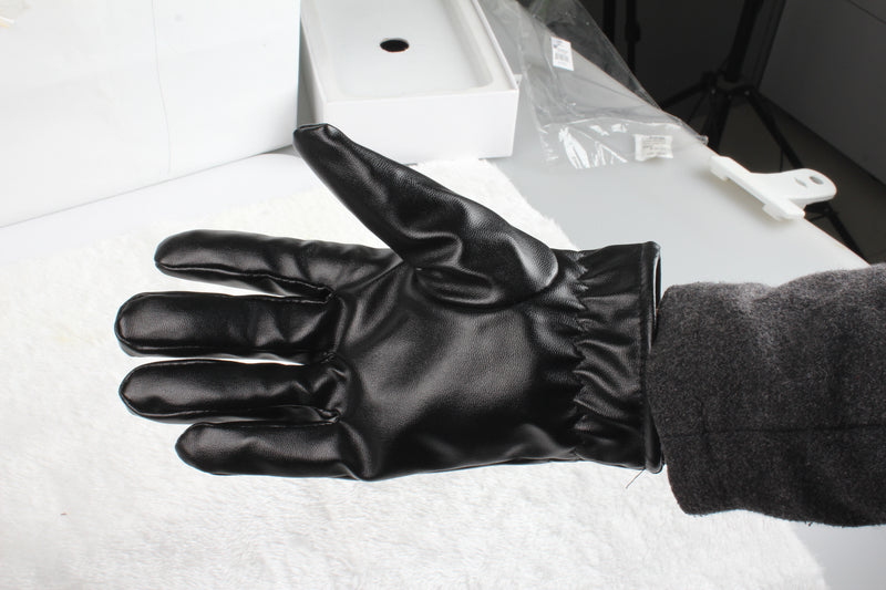 Black Leather Thermal Gloves – Windproof and Comfortable for Outdoors