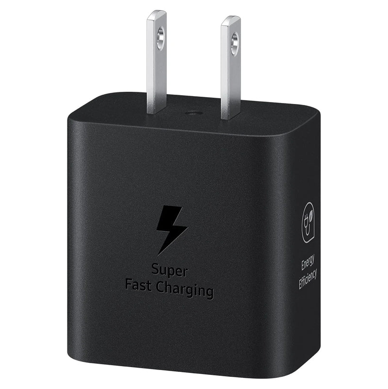 Adaptador de corriente Samsung USB-C de 25W, con conector compacto y diseño moderno para carga rápida en celulares y accesorios.