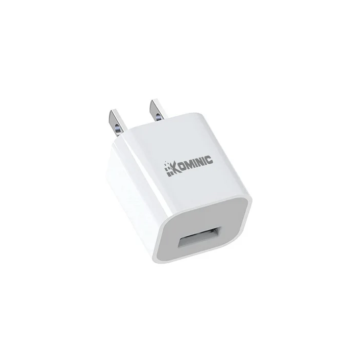 Cargador USB A Kominic de 18W con carga rápida para celulares y accesorios, en color negro con puerto USB.