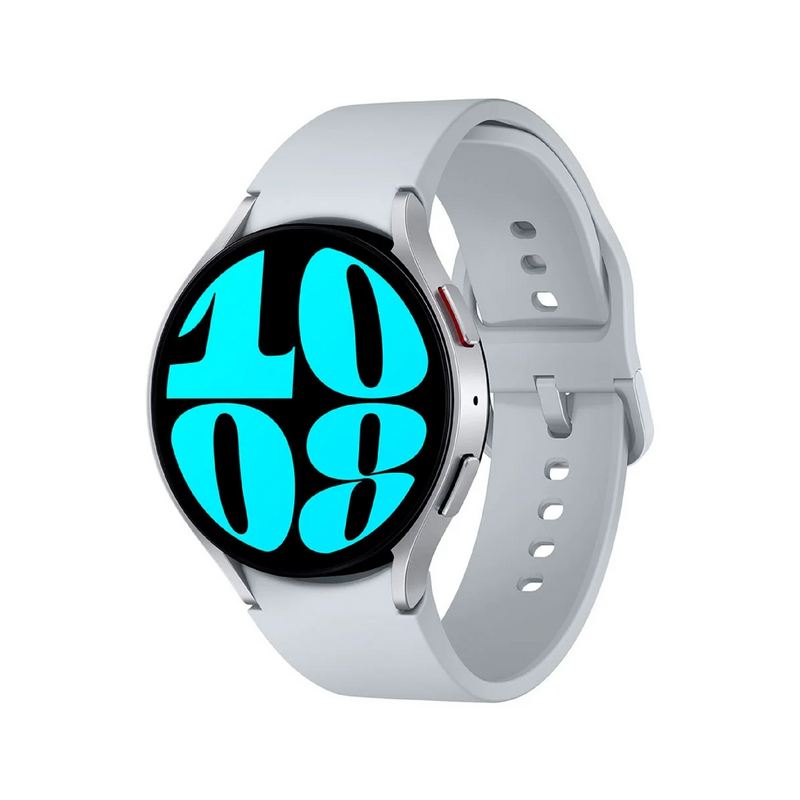 Reloj inteligente Samsung Galaxy Watch6 Classic de 43MM con pantalla circular y pulsera de silicona en color negro.