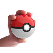 Balón de Pokémon electrónico réplica de The Wand Company, decorativo para el hogar con diseño realista y detalles precisos.